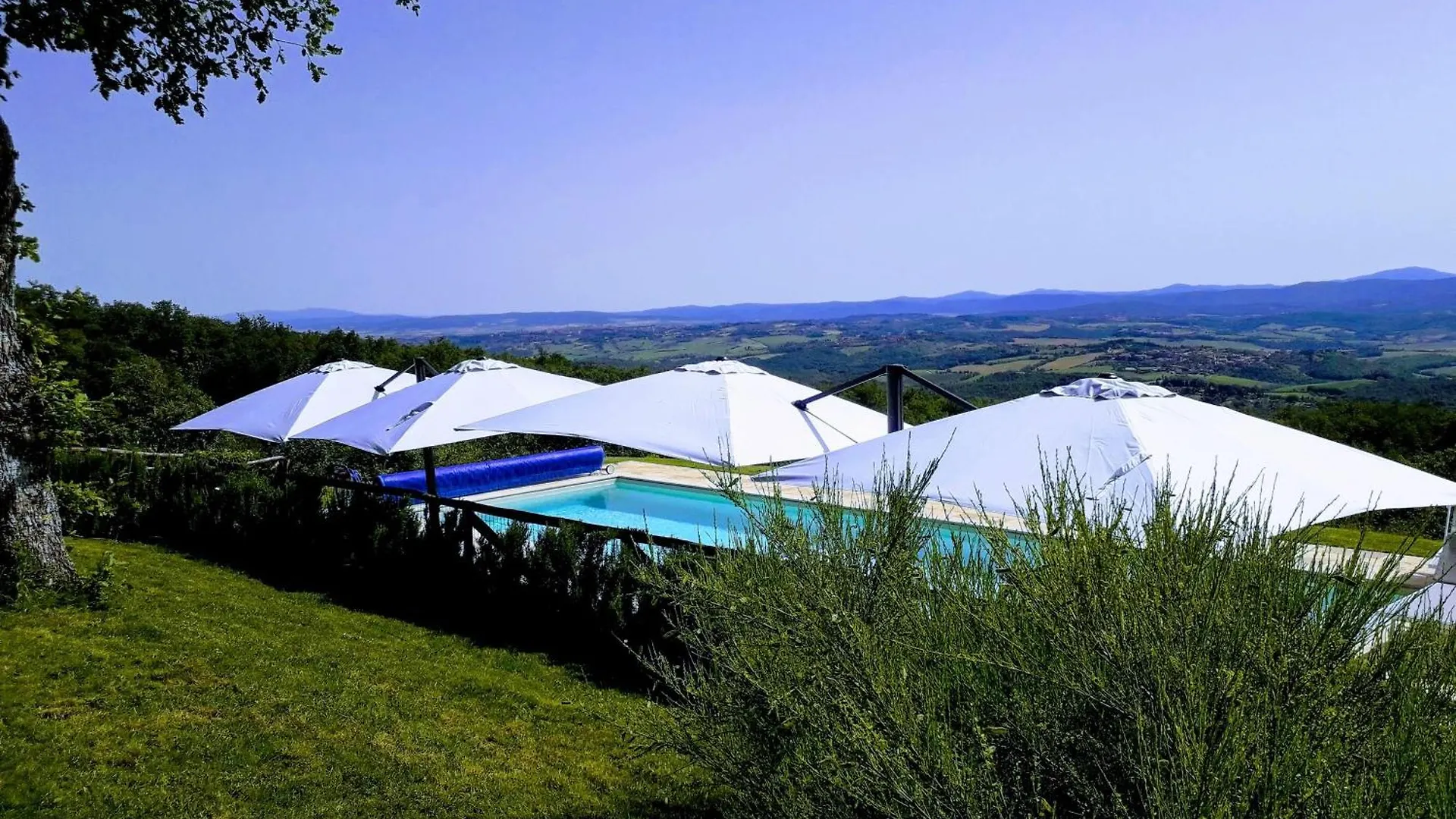 Villa I Quercioli, Siena Chianti Estate, Private Heated Pool, Breathtaking View Castelnuovo Berardenga